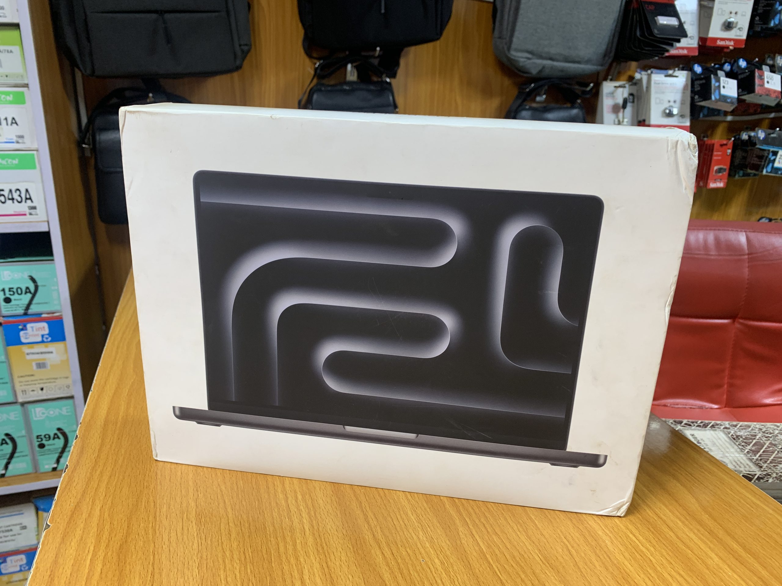 Macbook Pro M4 Chip - Image 4