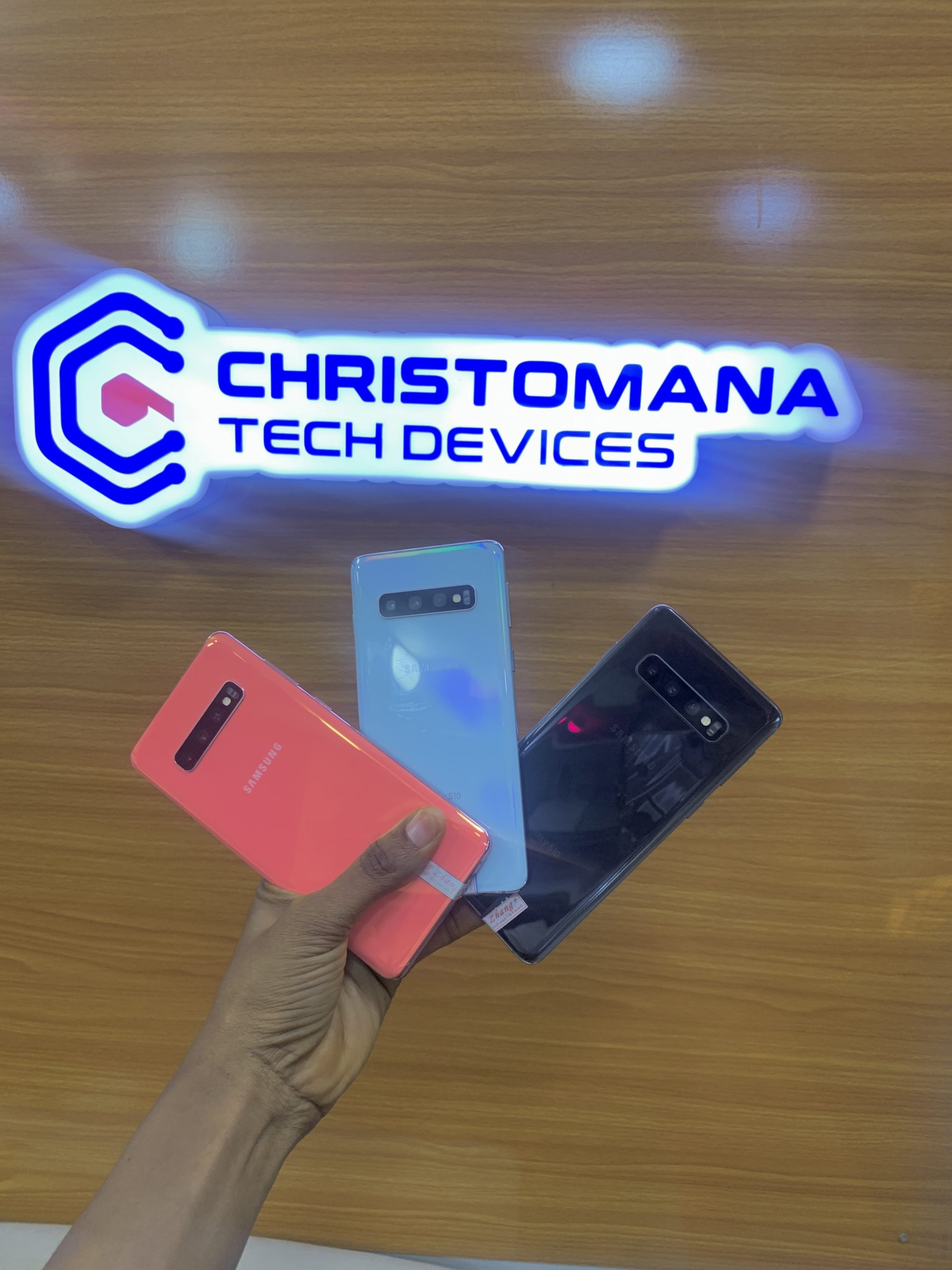 Samsung Galaxy S10+ - Image 2